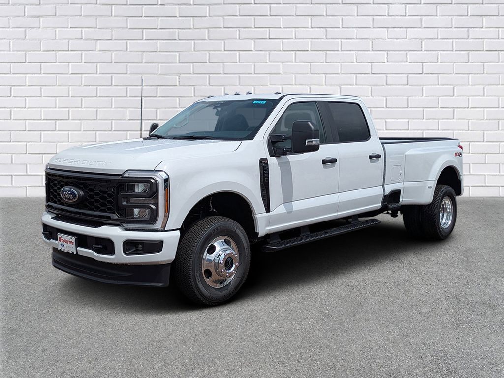2026 Ford F-350 XL 4x4 Crew Cab 8' Box DRW's photo