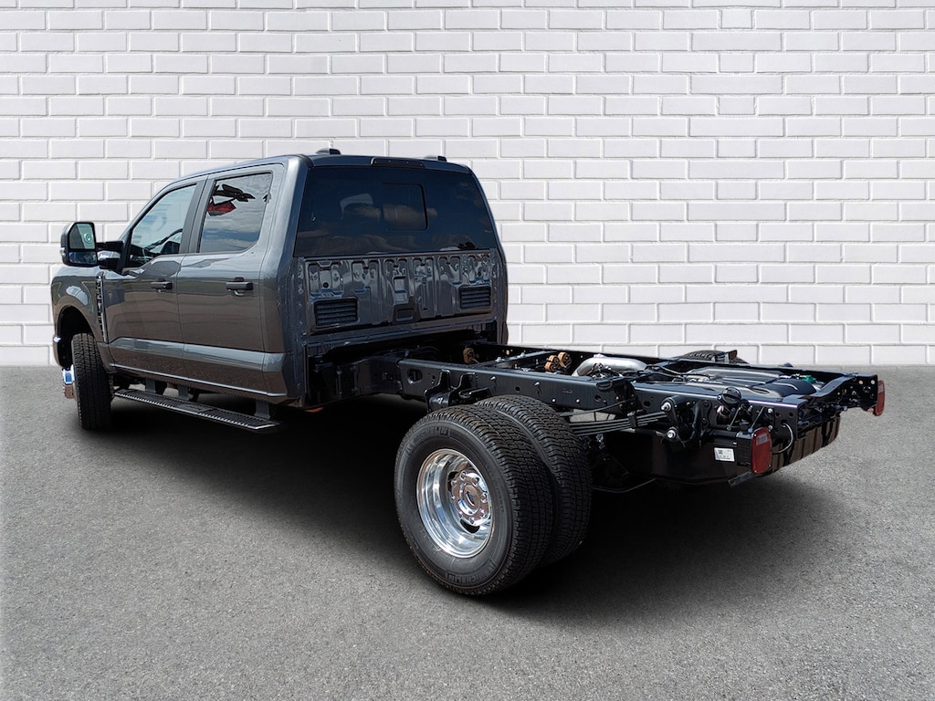 New 2026 Ford F-350 Chassis XL Truck Crew Cab