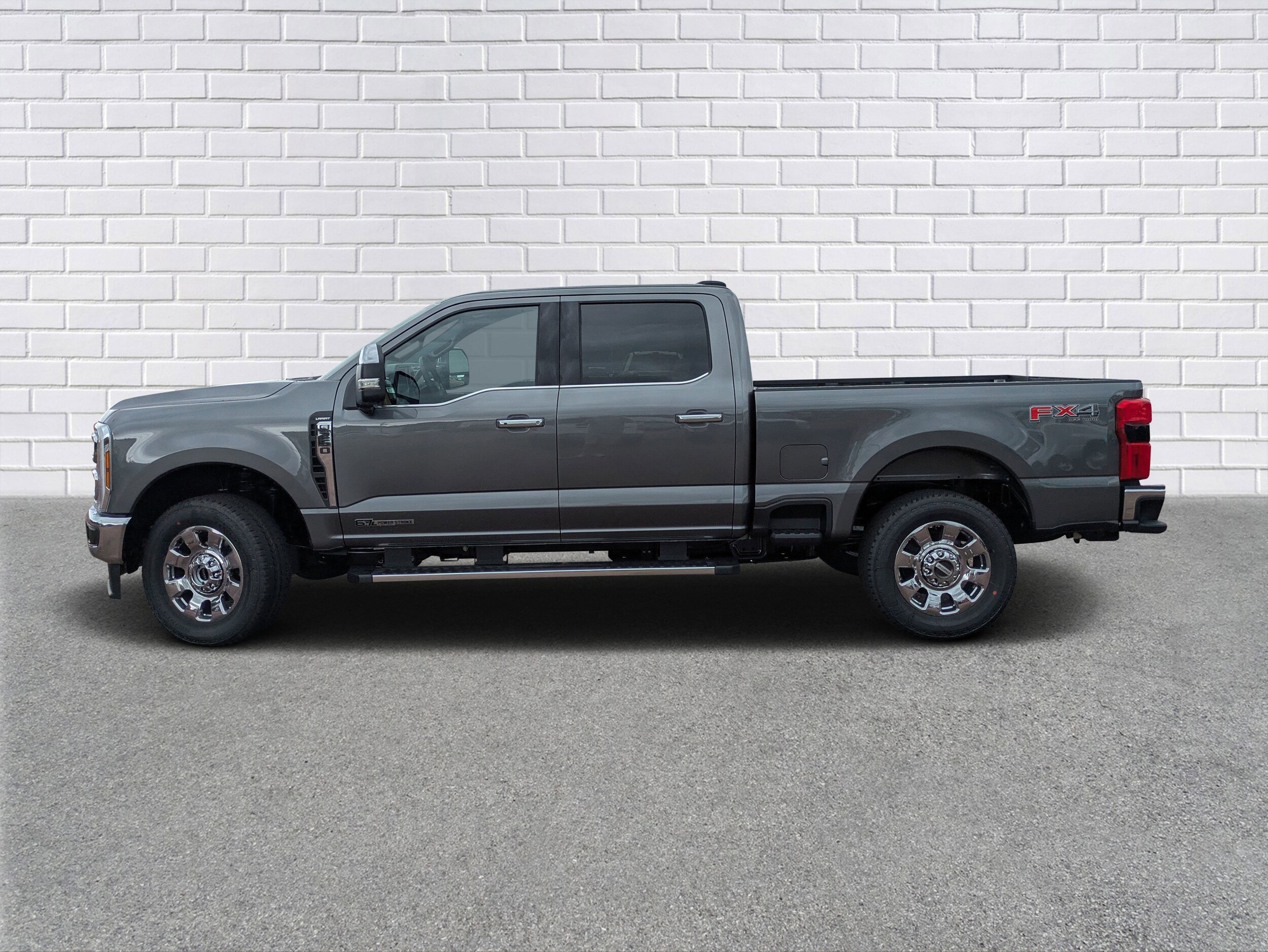 2026 Ford F-250 Lariat photo 2