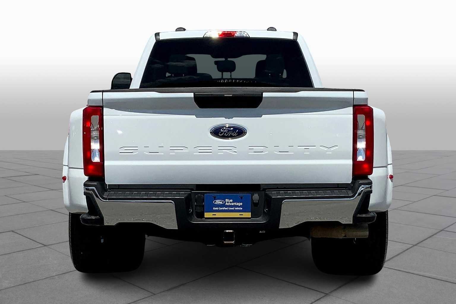 2024 Ford F-350 XLT photo 4