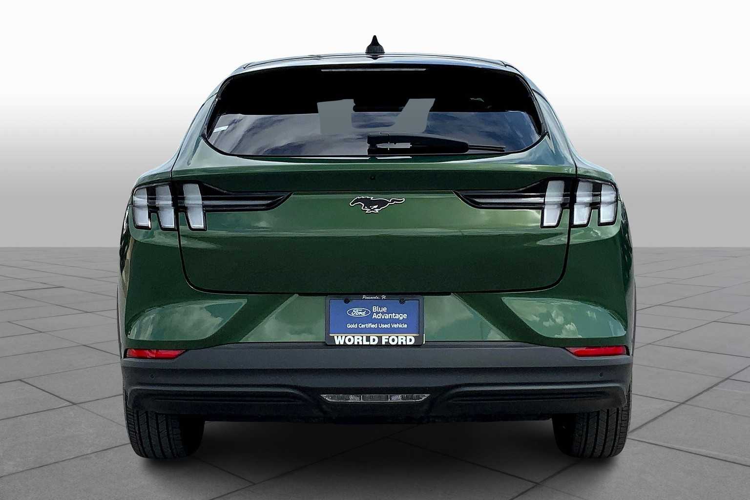 2024 Ford Mustang Mach-E Select photo 3
