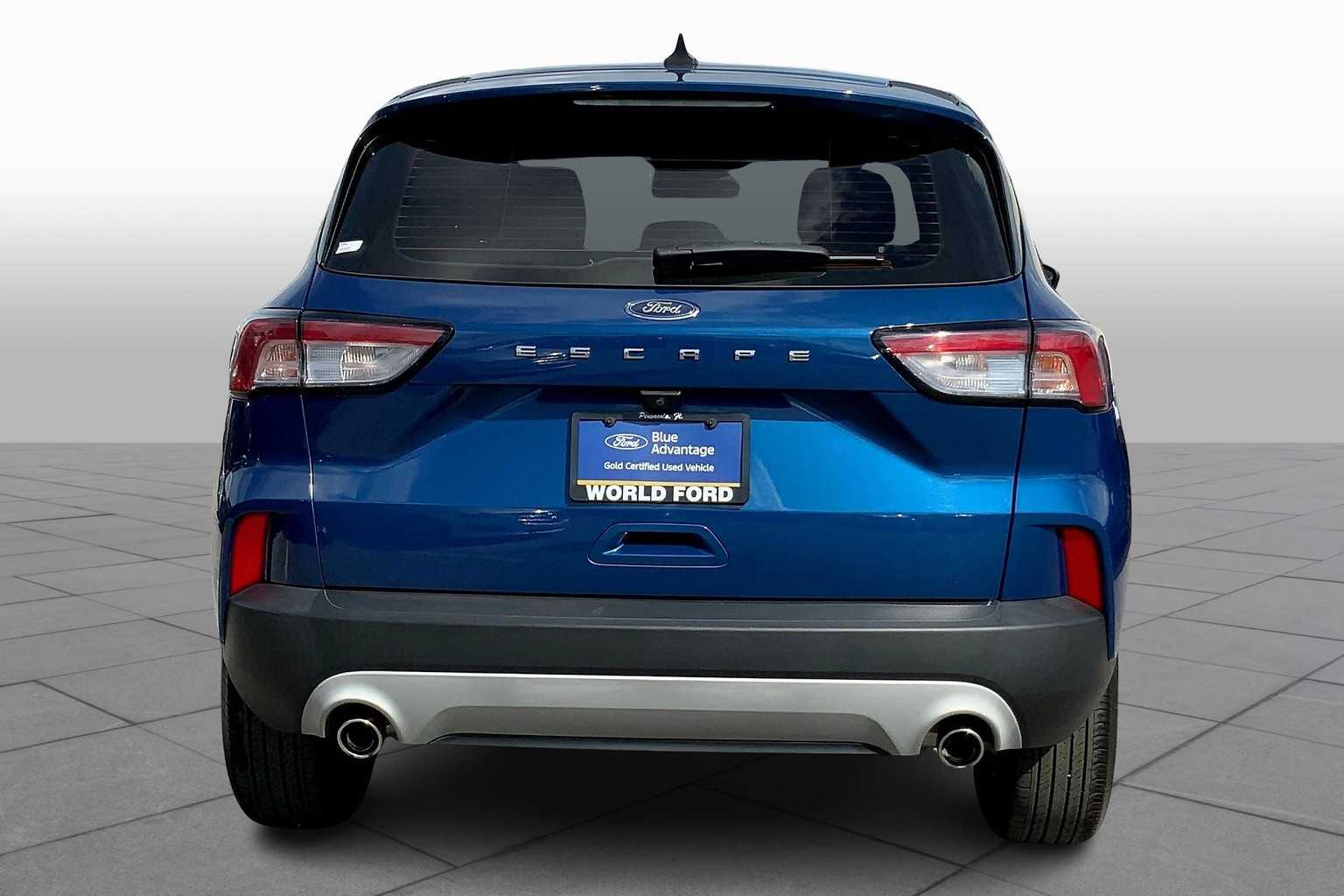 2022 Ford Escape S photo 4