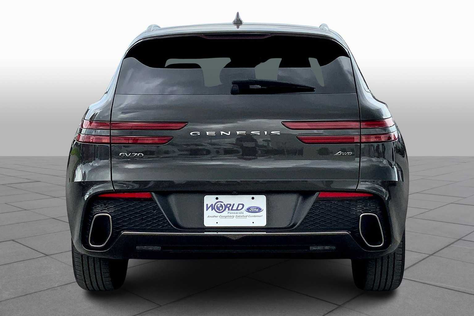 2023 Genesis GV70 2.5T photo 3
