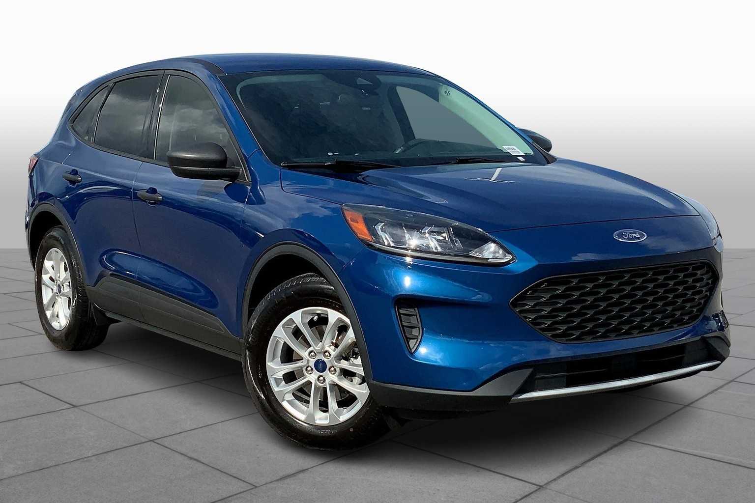 2022 Ford Escape S photo 2
