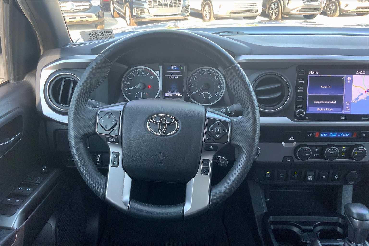 2022 Toyota Tacoma Limited Double Cab V6 photo 4
