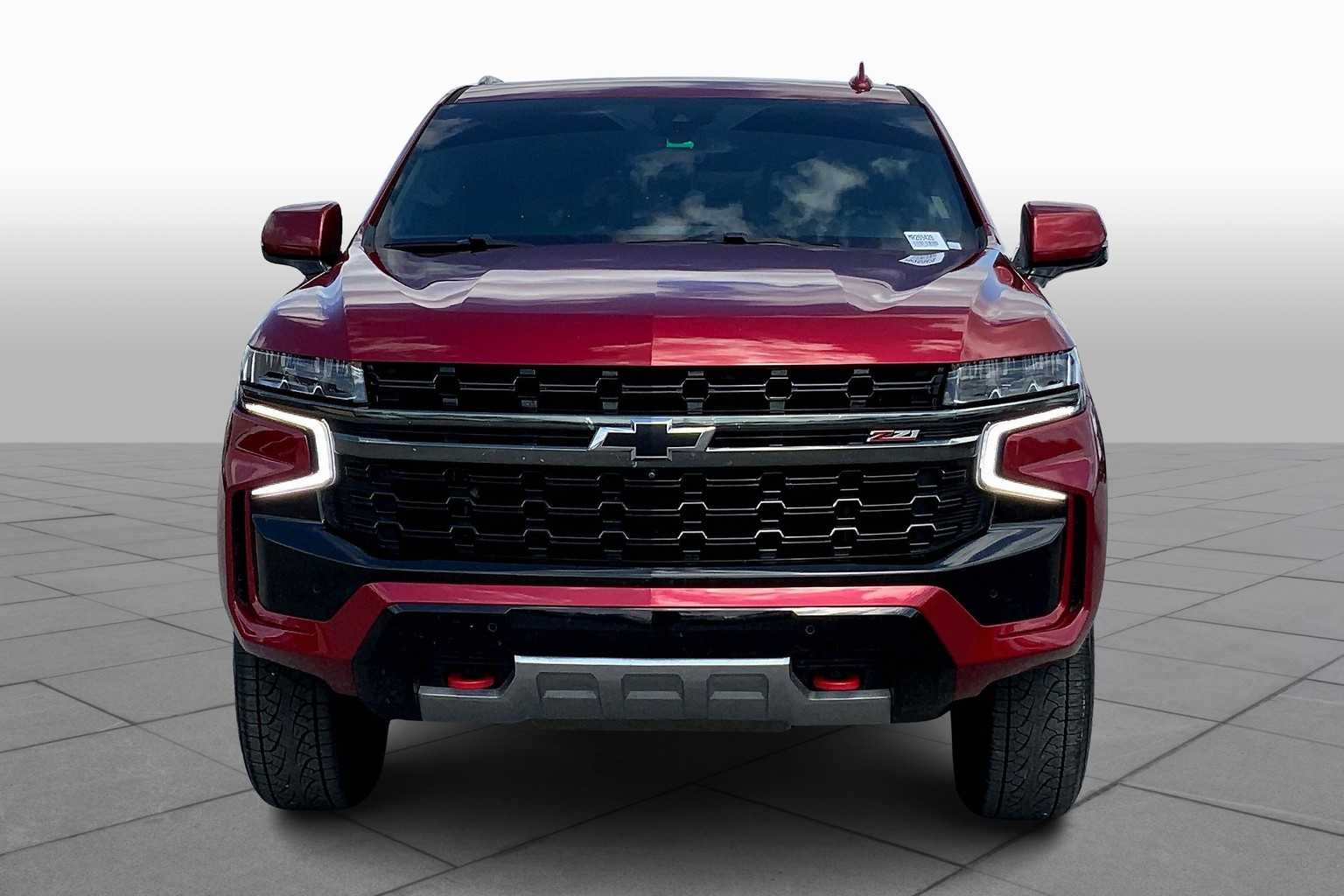 2021 Chevrolet Tahoe Z71 photo 2