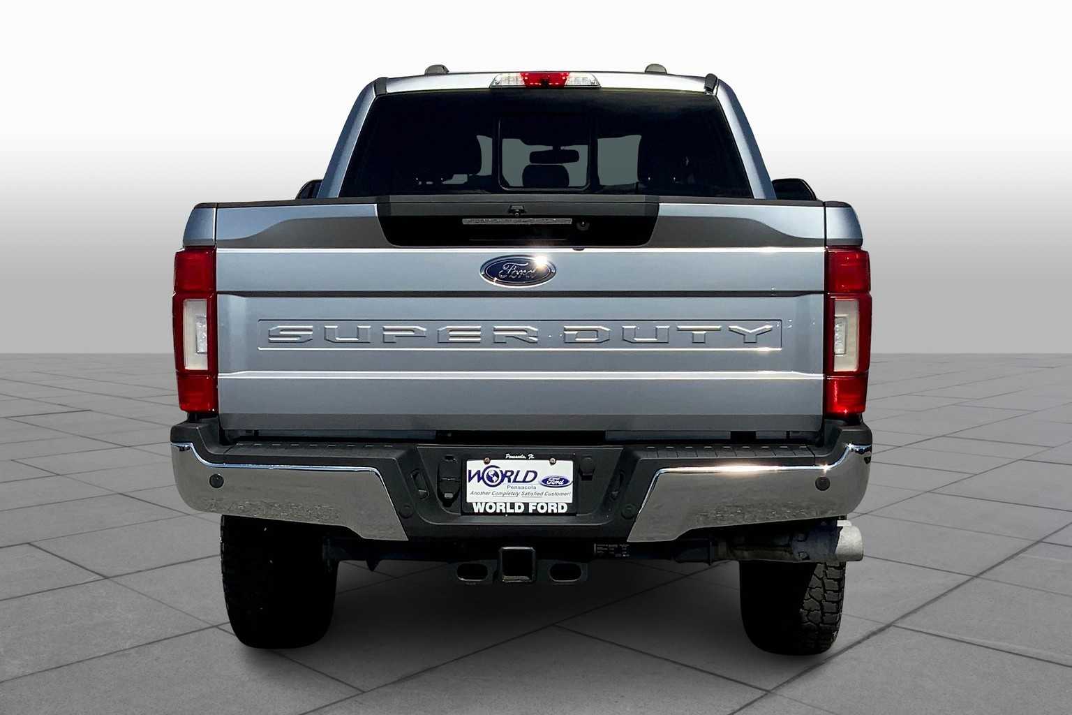 2022 Ford F-250 Lariat photo 3