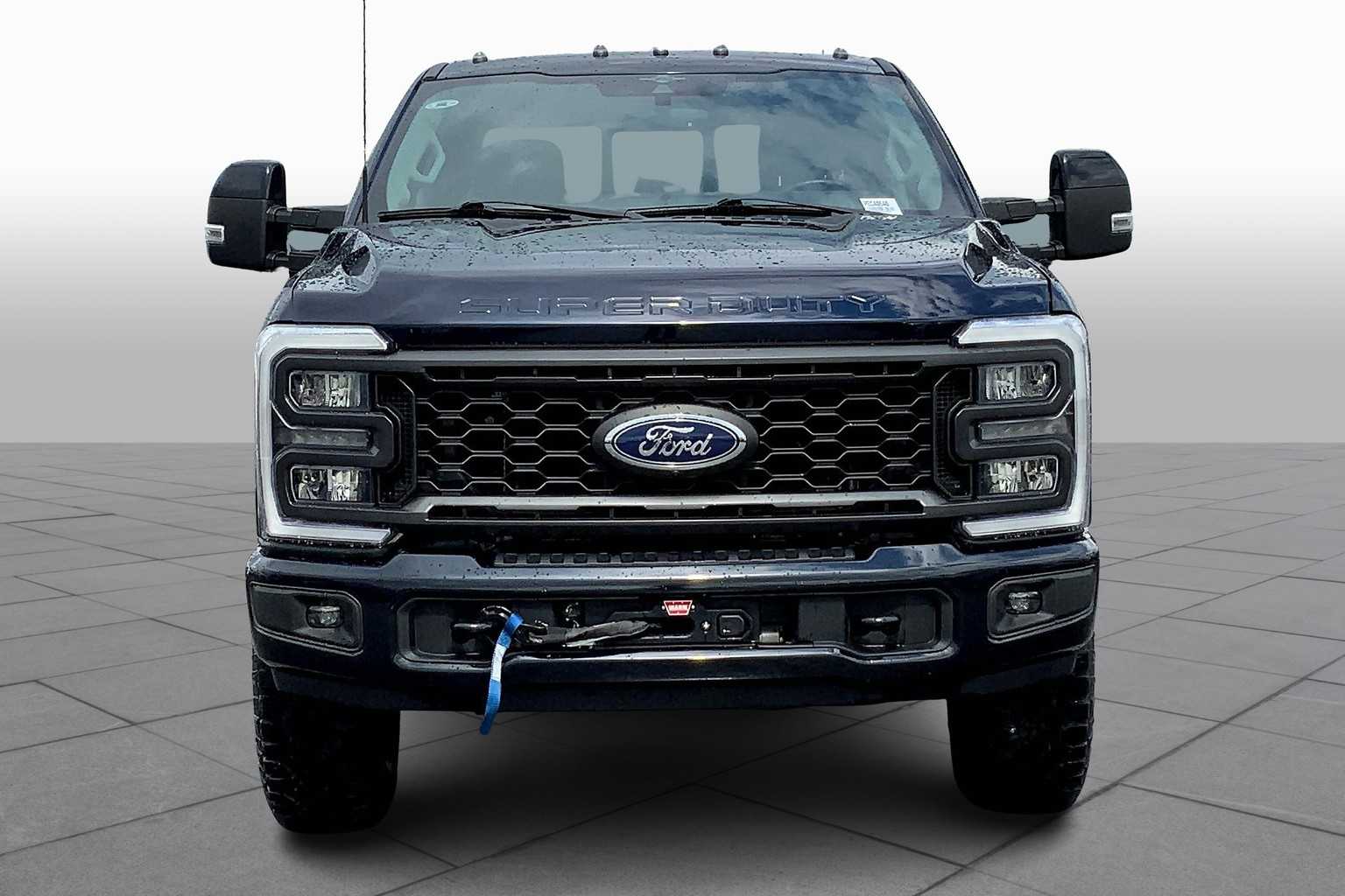 2023 Ford F-250 Lariat photo 3