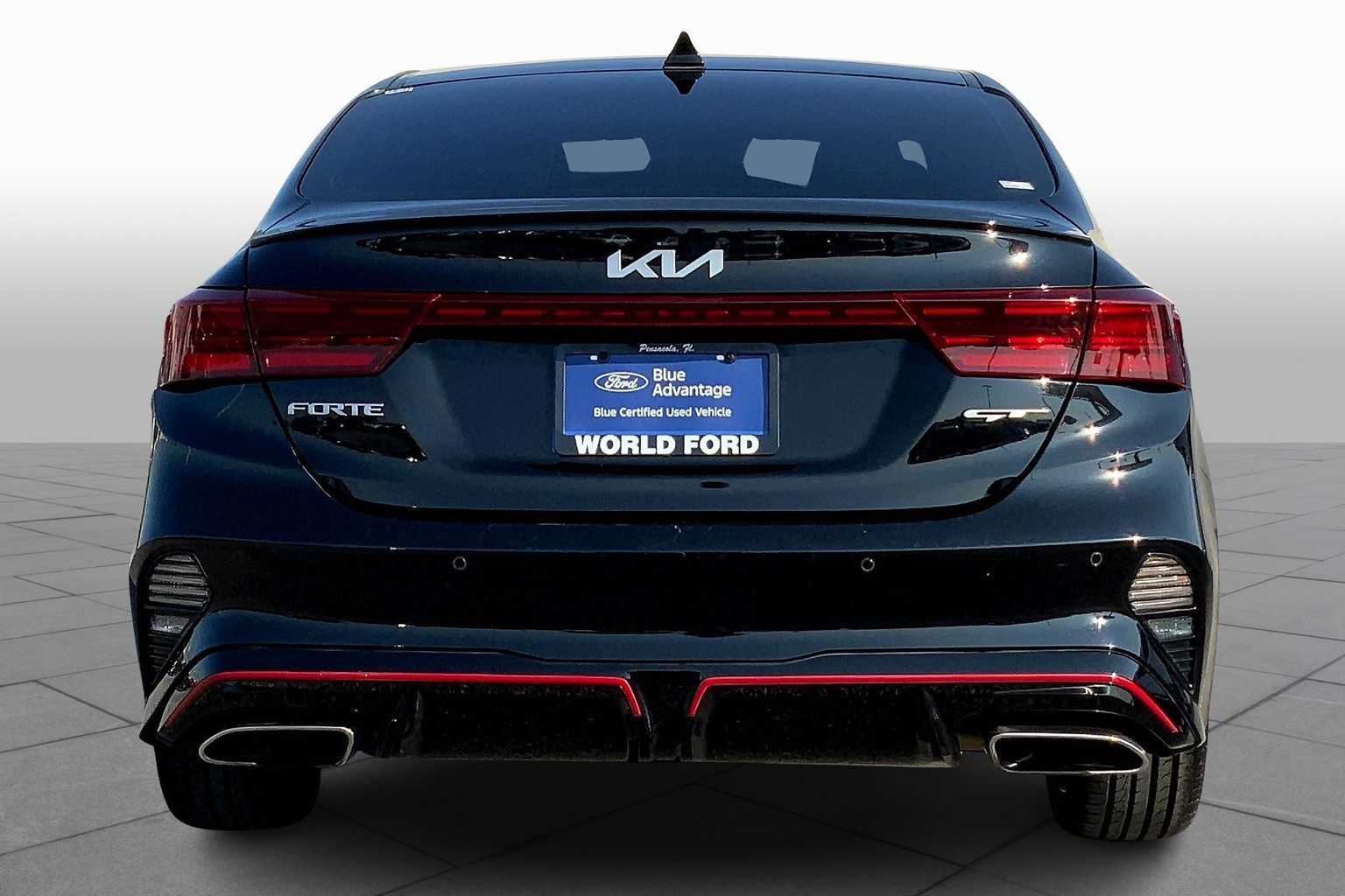 2022 Kia Forte GT photo 4