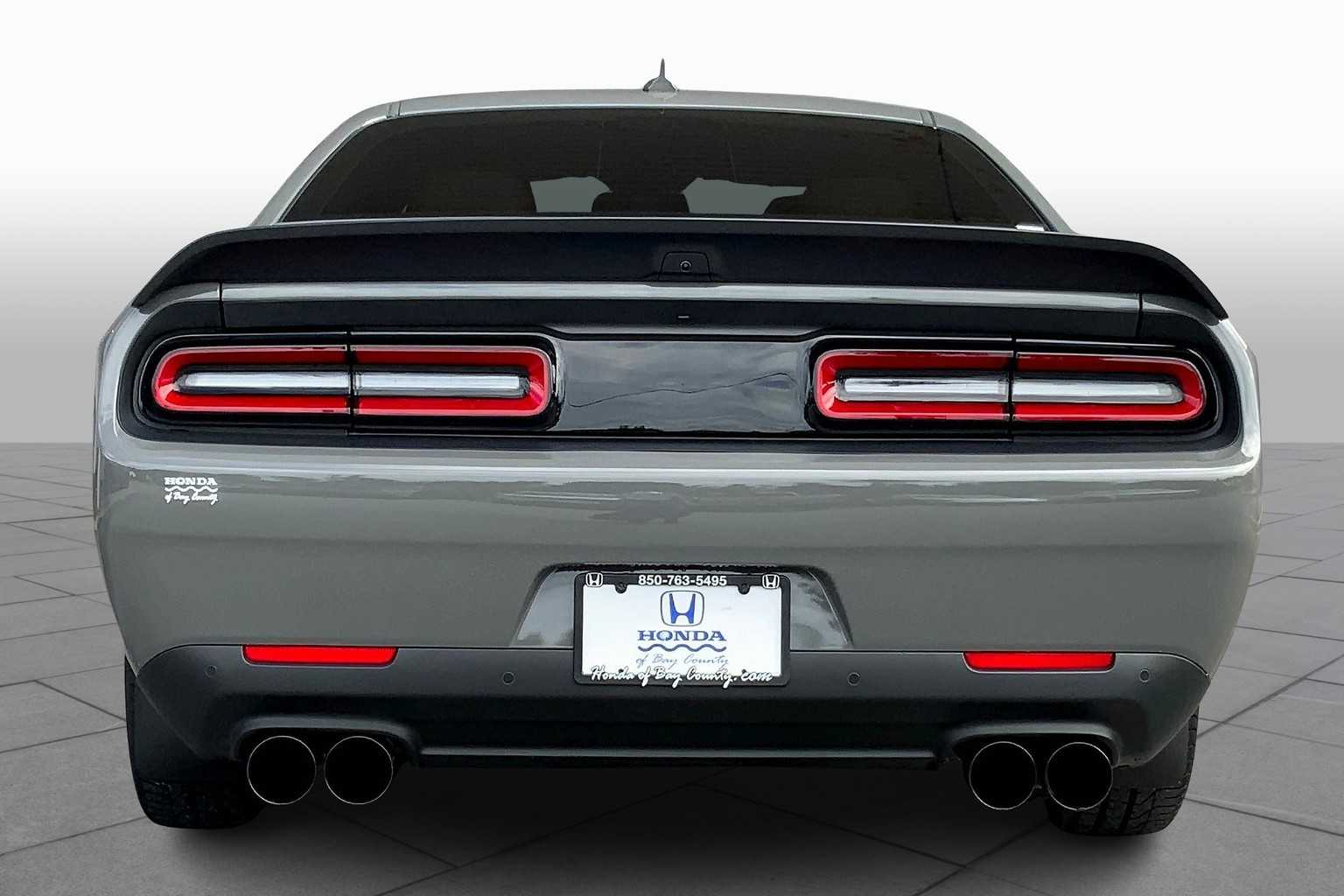 2023 Dodge Challenger SRT8 Hellcat photo 3
