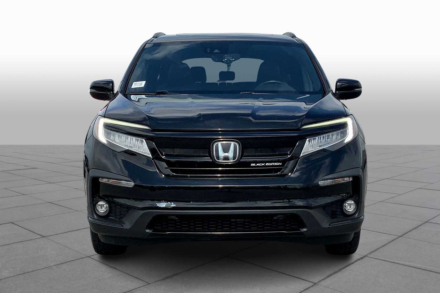 2022 Honda Pilot Black Edition photo 2
