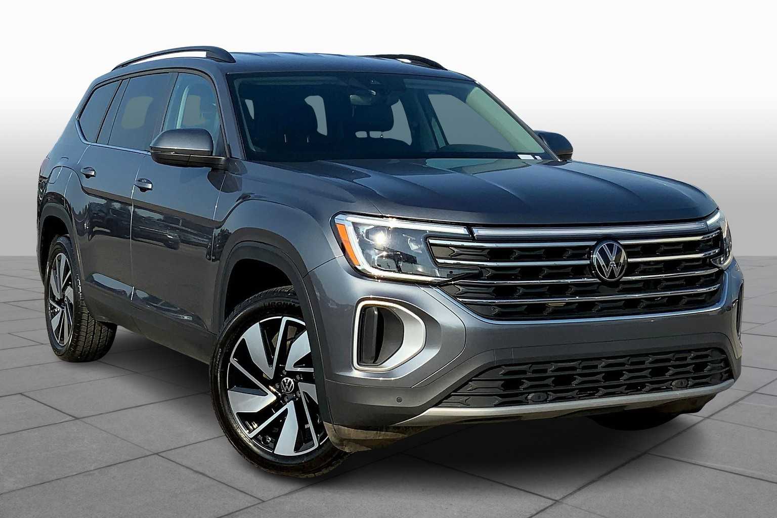 2024 Volkswagen Atlas SE Technology photo 2