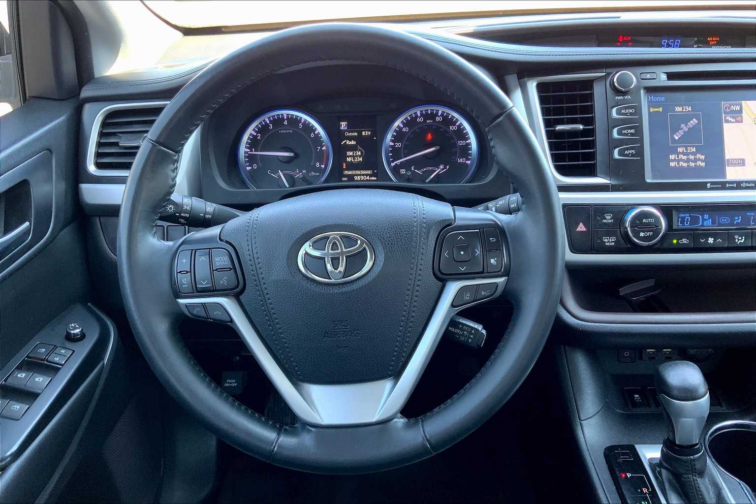 2019 Toyota Highlander XLE photo 3