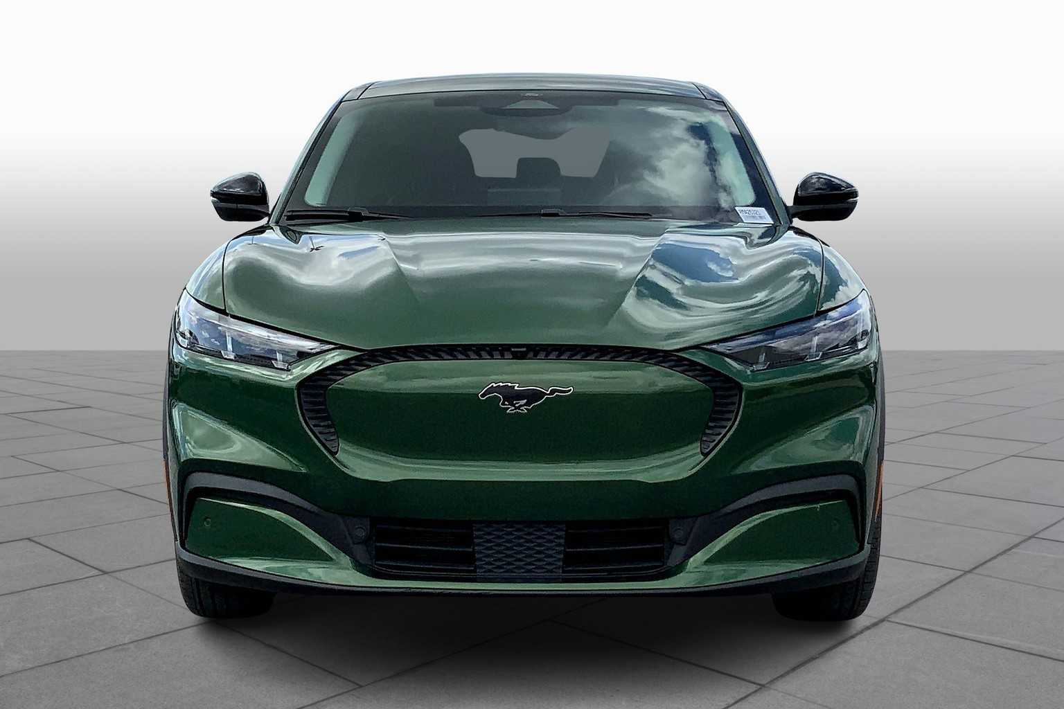 2024 Ford Mustang Mach-E Select photo 2