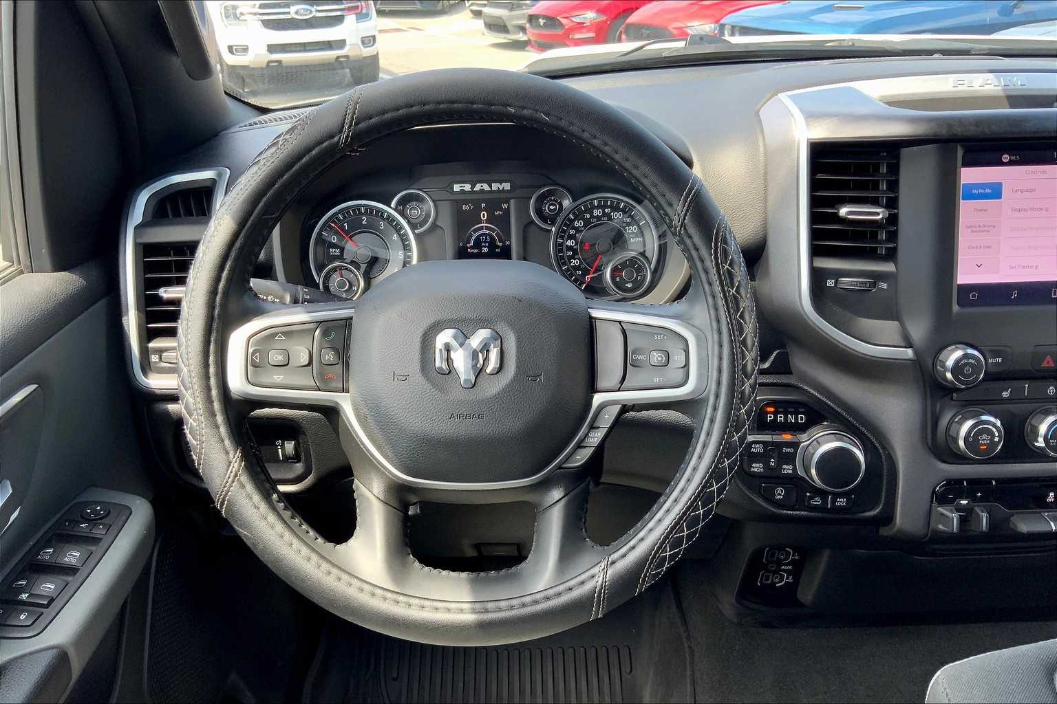 2023 Ram 1500 Big Horn photo 4