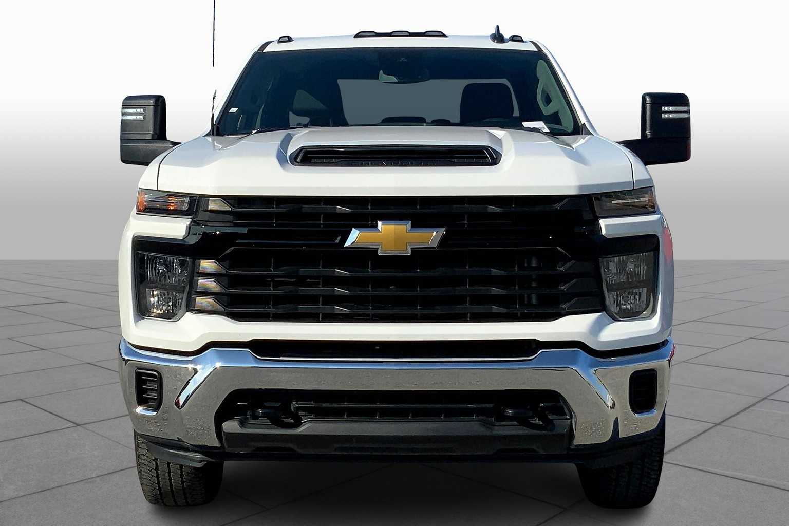 2024 Chevrolet Silverado 2500HD Work Truck photo 2