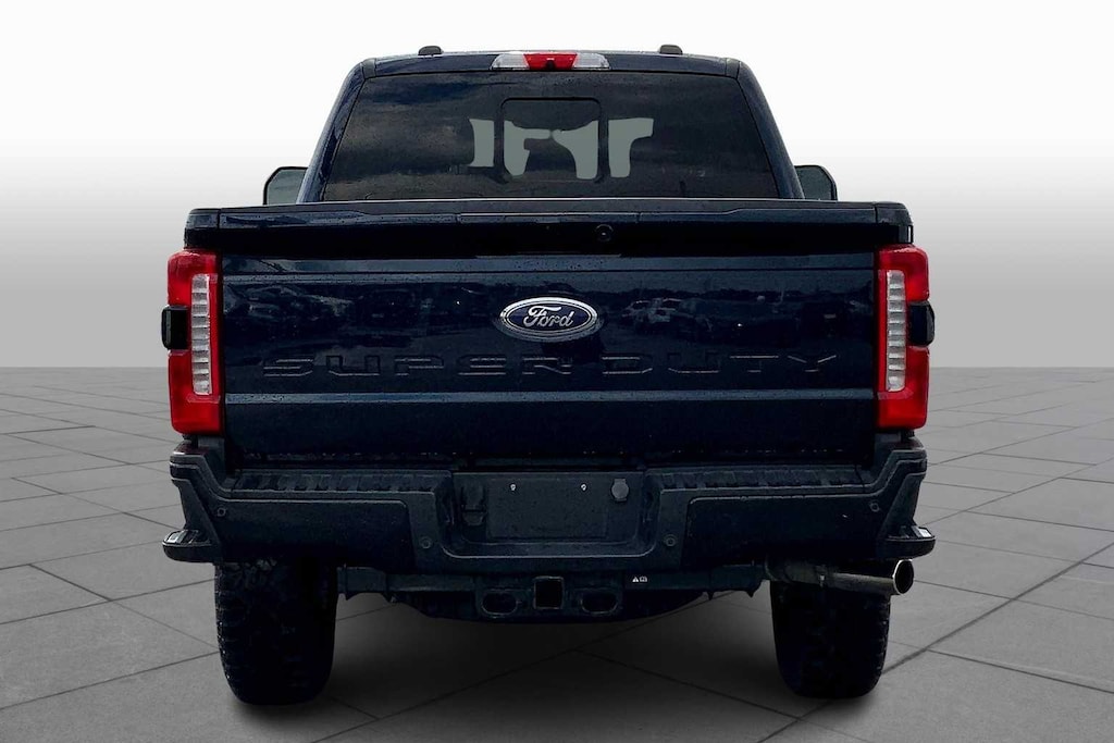 Certified 2023 Ford Super Duty F-250 SRW Lariat 4WD Crew Cab 6.75 Box Truck Crew Cab
