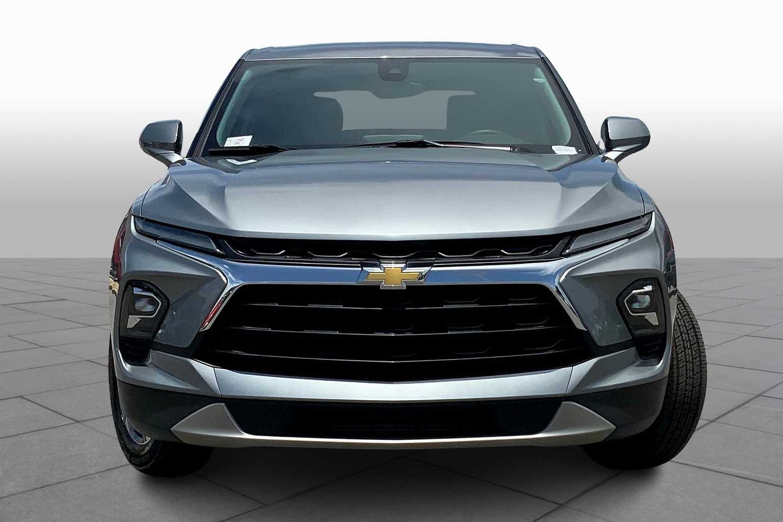 2023 Chevrolet Blazer 2LT photo 2