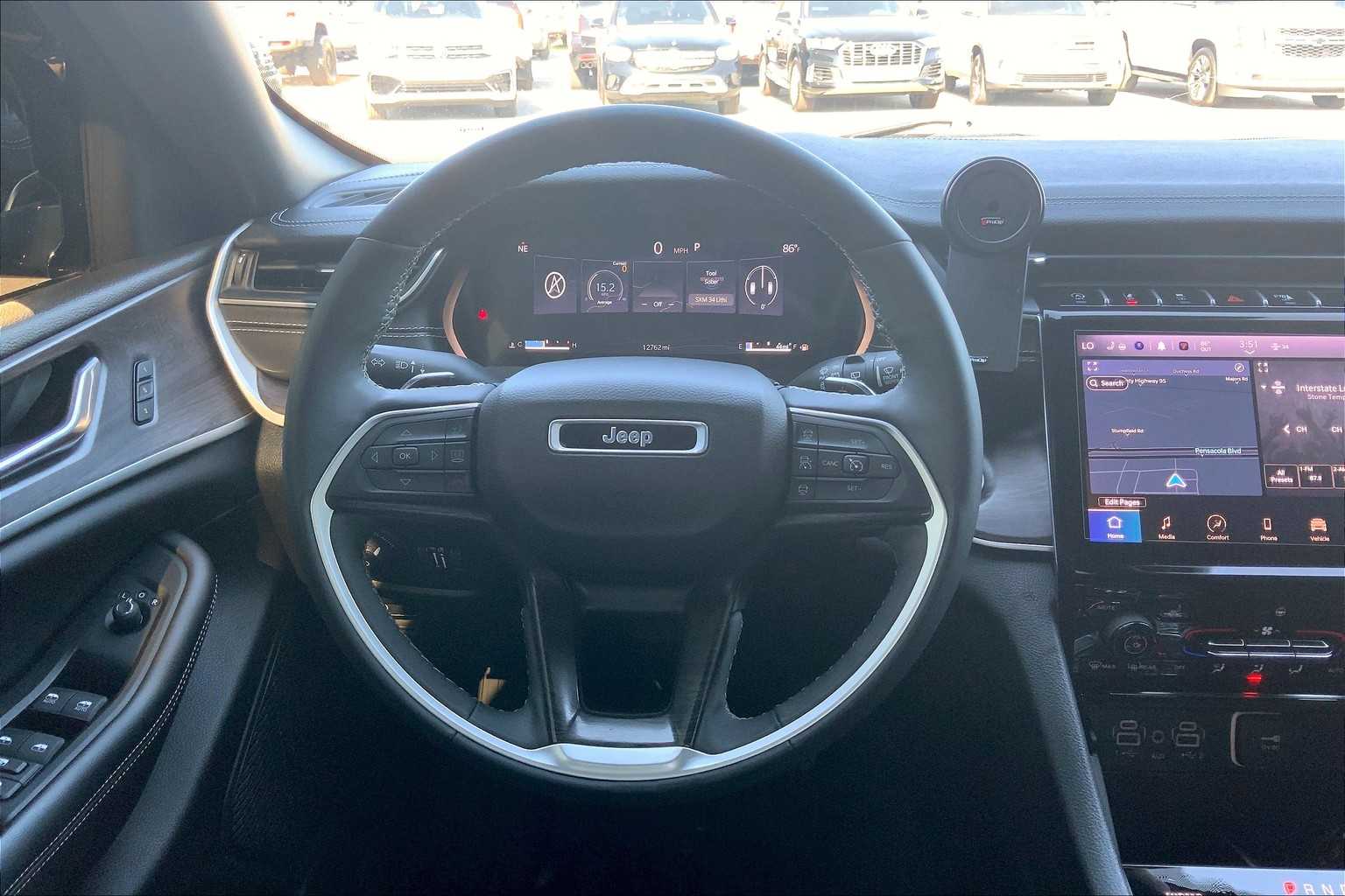 2024 Jeep Grand Cherokee Limited photo 2