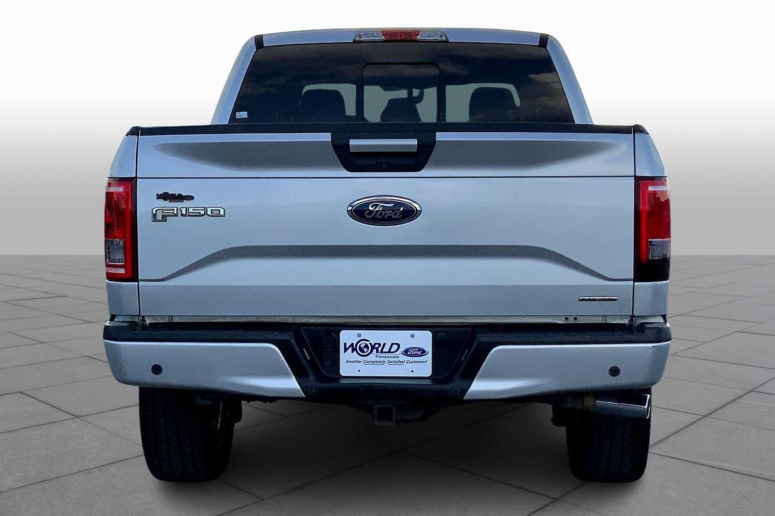 2015 Ford F-150 XLT photo 3