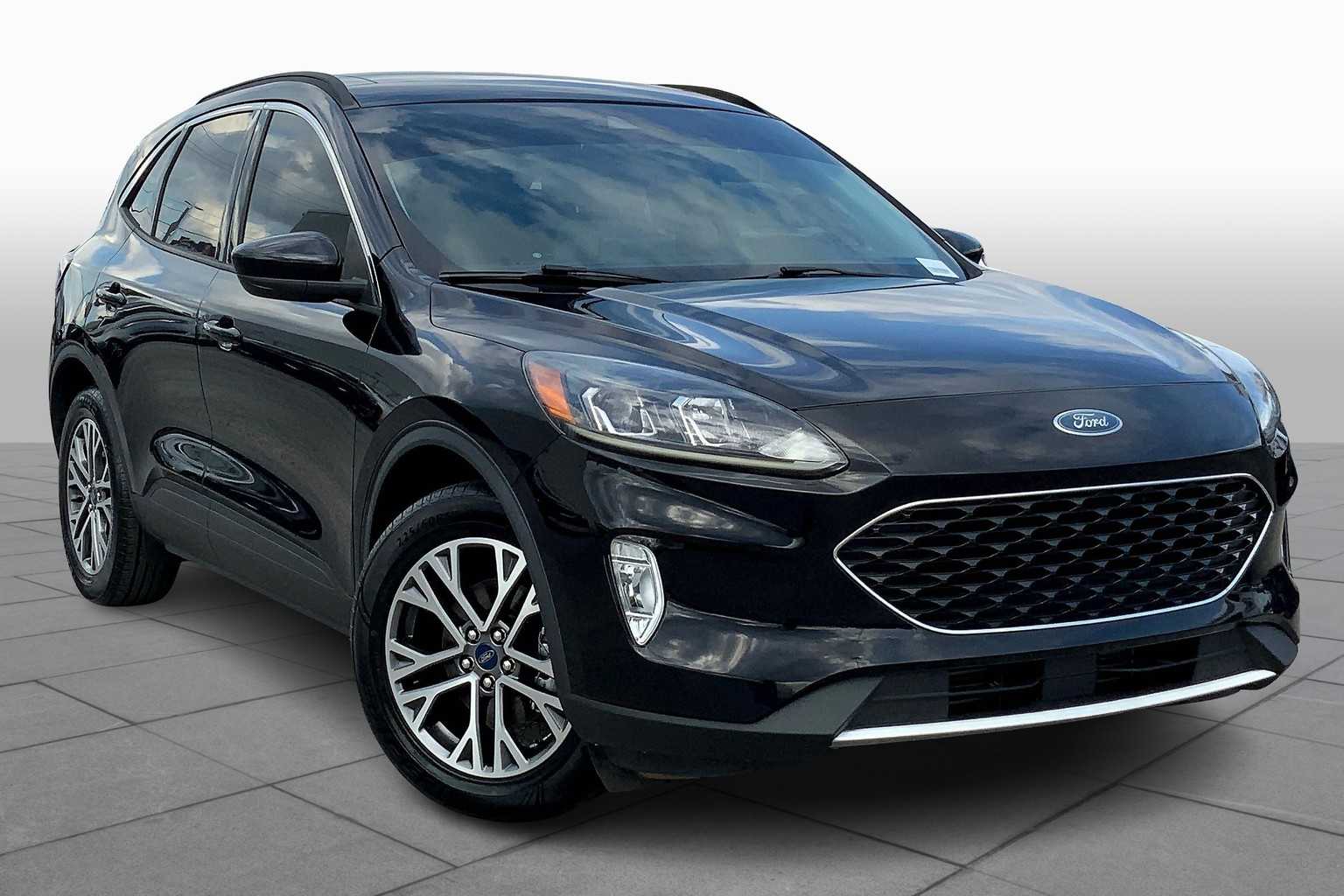 2020 Ford Escape SEL photo 2