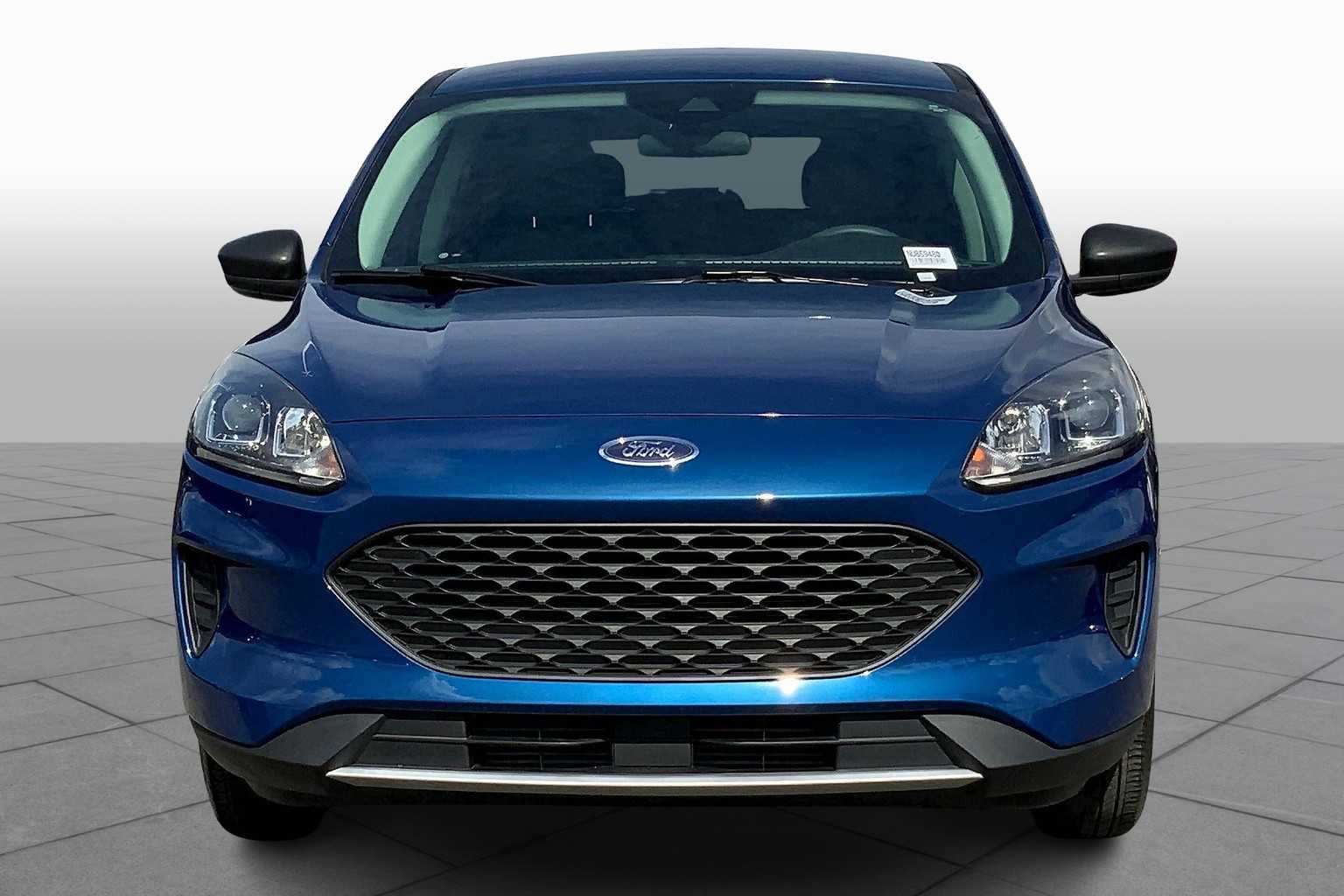 2022 Ford Escape S photo 3
