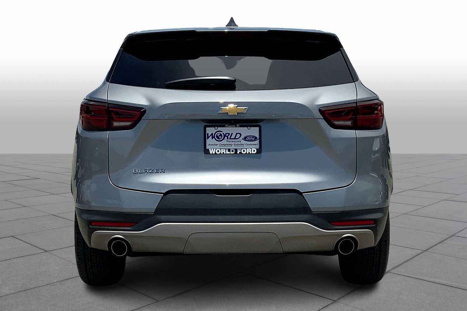 2023 Chevrolet Blazer 2LT photo 3