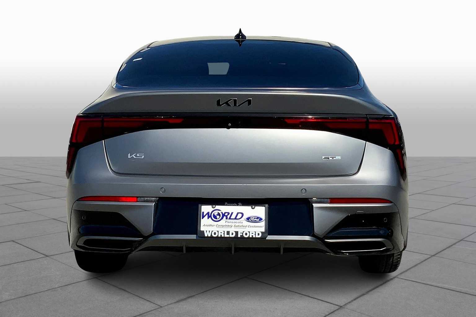 2025 Kia K5 GT-Line photo 3