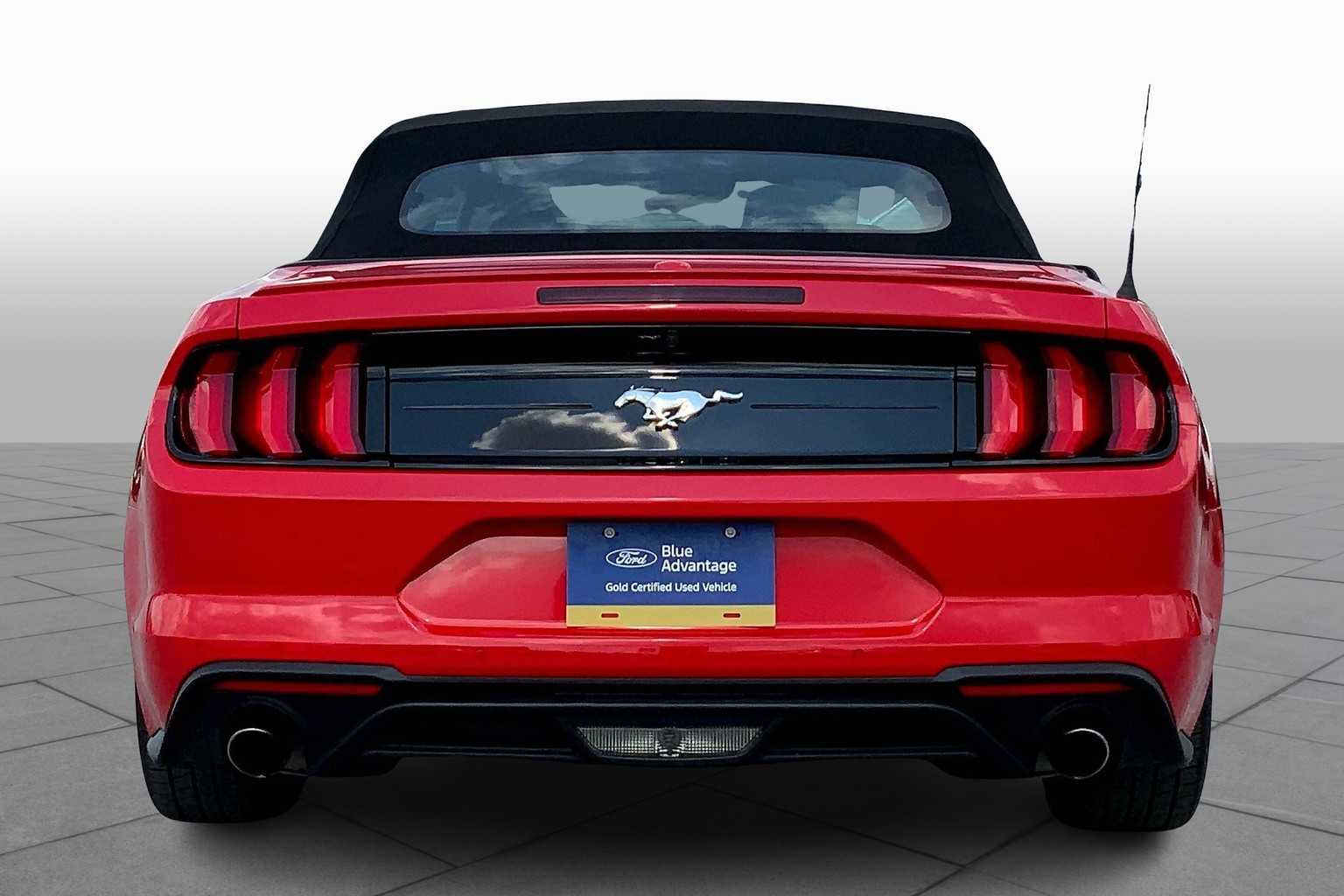 2023 Ford Mustang EcoBoost Premium Convertible photo 4