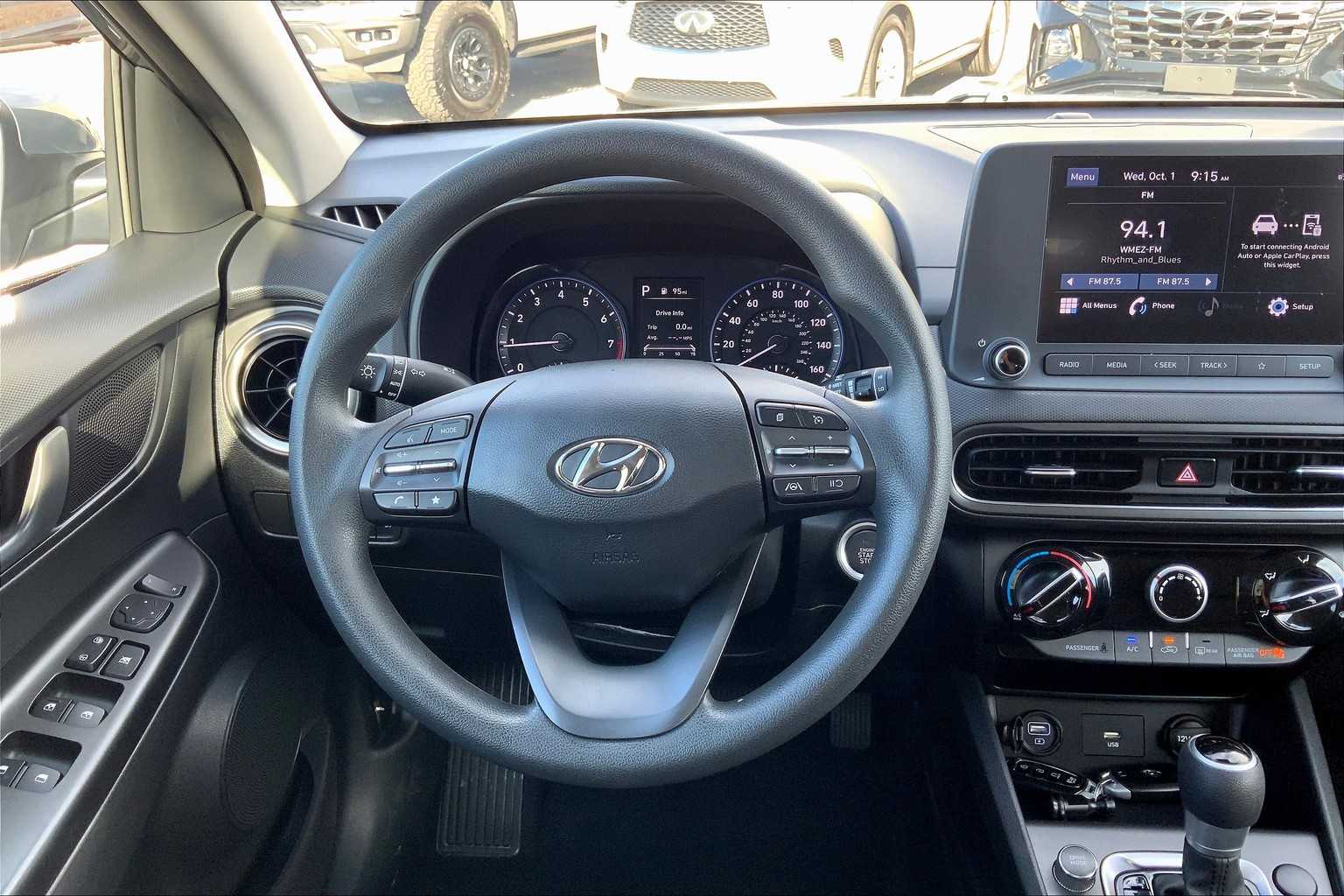 2023 Hyundai Kona SEL photo 2