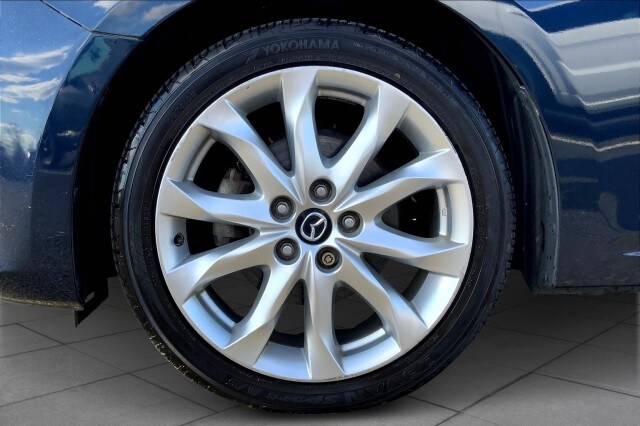 Image 10 of Used 2015 MazdaMazda3 s Touring Hatchback Front-wheel Drive