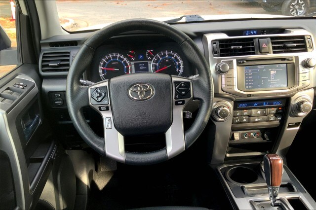 2018 Toyota 4Runner Limited photo 4