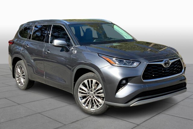 2020 Toyota Highlander Platinum photo 2