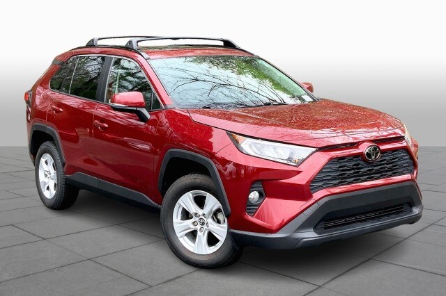 2019 Toyota RAV4 XLE photo 2