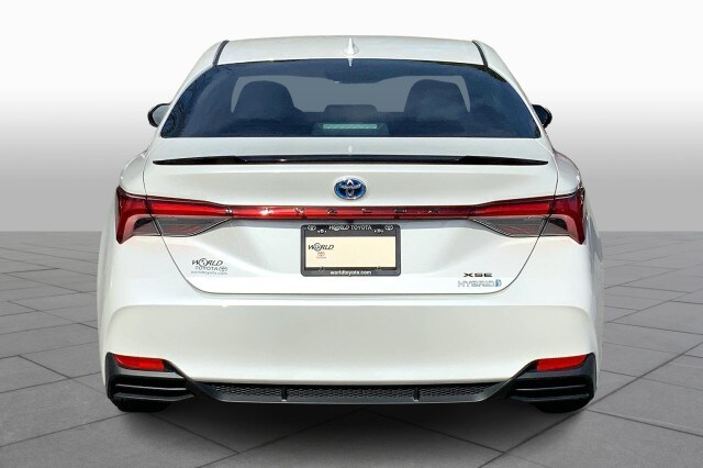 2021 Toyota Avalon Hybrid XSE photo 4