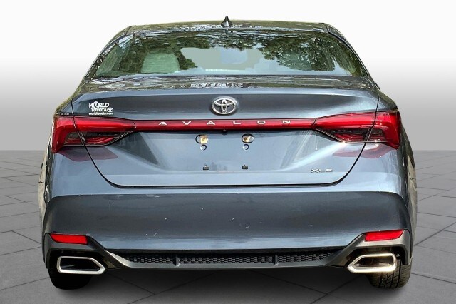 2019 Toyota Avalon XLE photo 3