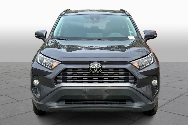 2021 Toyota RAV4 XLE photo 3