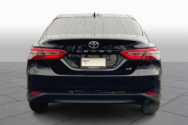 2019 Toyota Camry LE photo 4