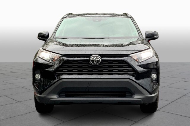 2021 Toyota RAV4 XLE photo 3
