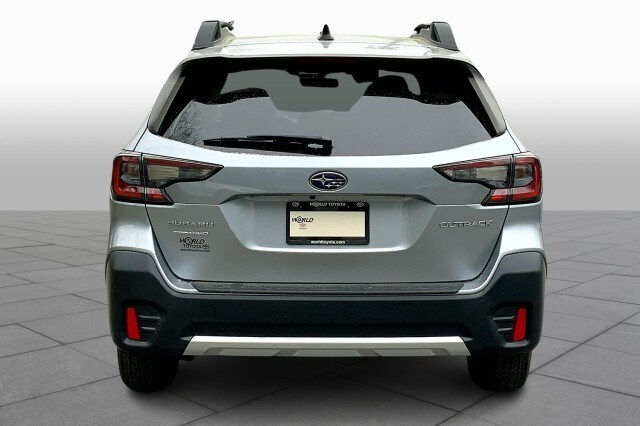 2020 Subaru Outback Limited photo 3