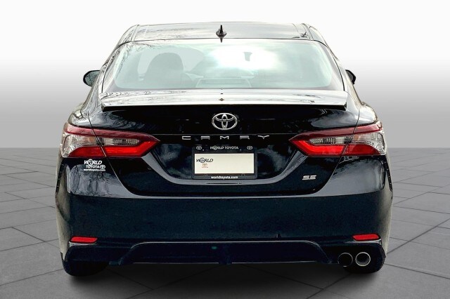 2021 Toyota Camry SE photo 4