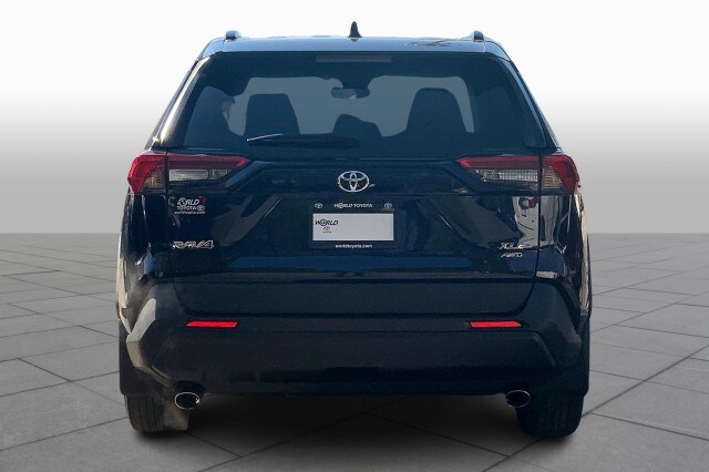 2021 Toyota RAV4 XLE photo 4