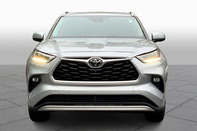 2020 Toyota Highlander Platinum photo 3