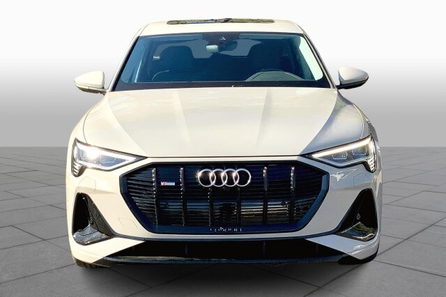 2022 Audi e-tron Sportback S line Premium photo 2