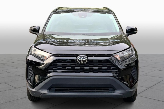2019 Toyota RAV4 LE photo 2