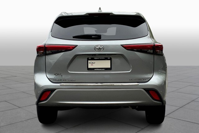 2020 Toyota Highlander Platinum photo 4