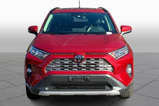 2020 Toyota RAV4 Limited photo 3