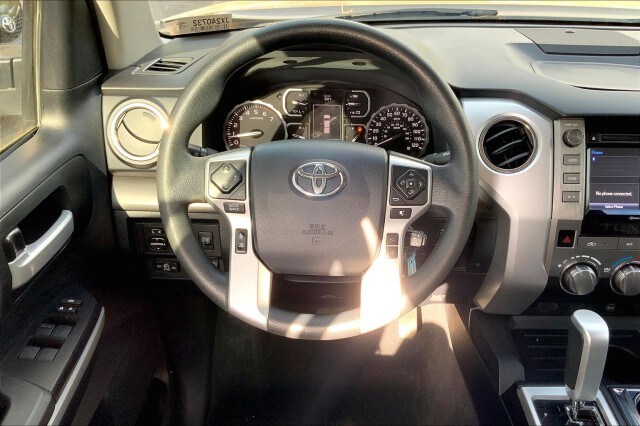 2018 Toyota Tundra Platinum CrewMax photo 4