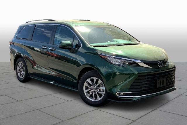 Certified 2022 Toyota Sienna XLE with VIN 5TDYSKFC7NS052255 for sale in Houston, TX