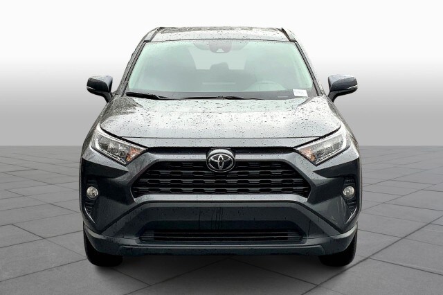 2021 Toyota RAV4 XLE photo 3